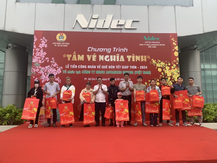 Những chuyến xe nghĩa tình- Ảnh 2. Những chuyến xe nghĩa tình- Ảnh 2.