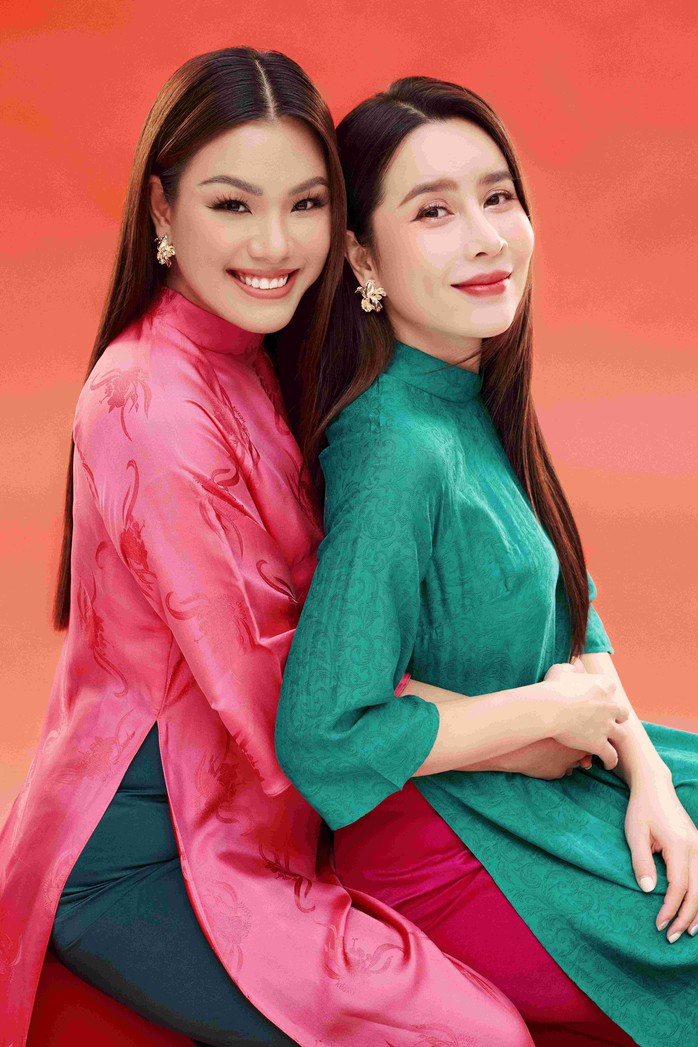 Áo dài du xuân- Ảnh 2. Áo dài du xuân- Ảnh 2.