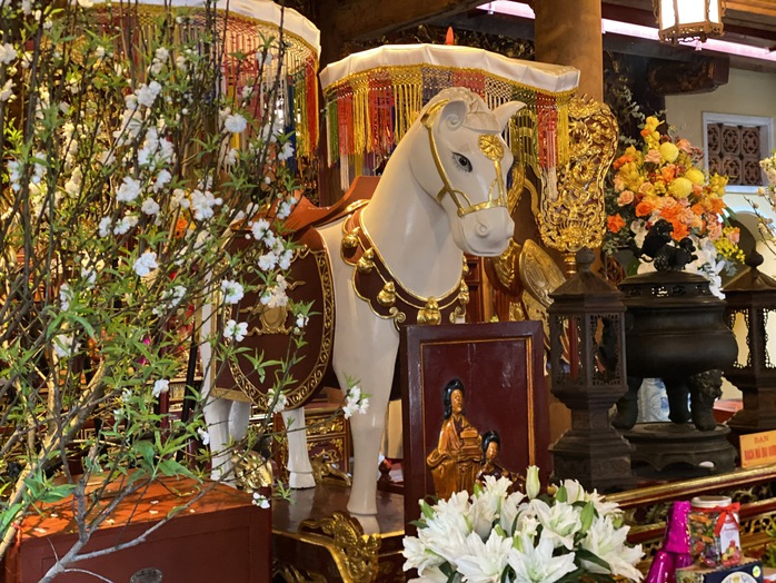 Những bí ẩn linh thiêng của đền Bạch Mã- Ảnh 1. Những bí ẩn linh thiêng của đền Bạch Mã- Ảnh 1.