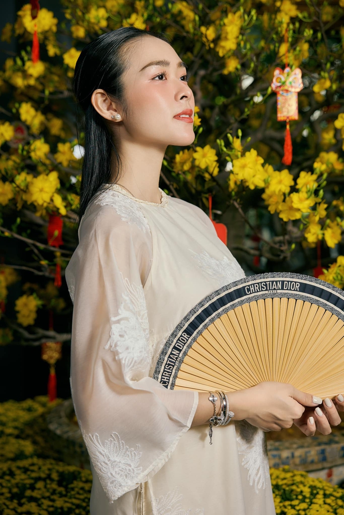 Nhan Phúc Vinh - Diệp Bảo Ngọc: Đón Xuân bên gia đình!- Ảnh 7. Nhan Phúc Vinh - Diệp Bảo Ngọc: Đón Xuân bên gia đình!- Ảnh 7.