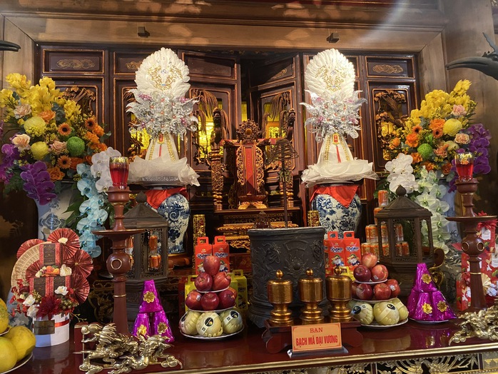 Những bí ẩn linh thiêng của đền Bạch Mã- Ảnh 4. Những bí ẩn linh thiêng của đền Bạch Mã- Ảnh 4.