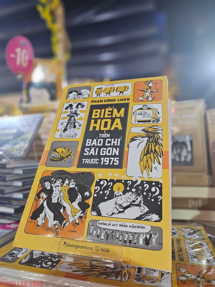 Chưa đầy 24 giờ, Lễ hội Đường sách Tết Giáp Thìn thu cả tỉ đồng- Ảnh 6. Chưa đầy 24 giờ, Lễ hội Đường sách Tết Giáp Thìn thu cả tỉ đồng- Ảnh 6.