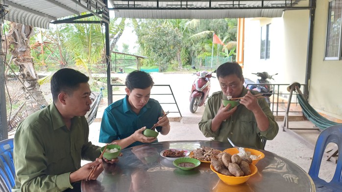 Đón Tết giữa rừng tràm Cà Mau- Ảnh 5. Đón Tết giữa rừng tràm Cà Mau- Ảnh 5.
