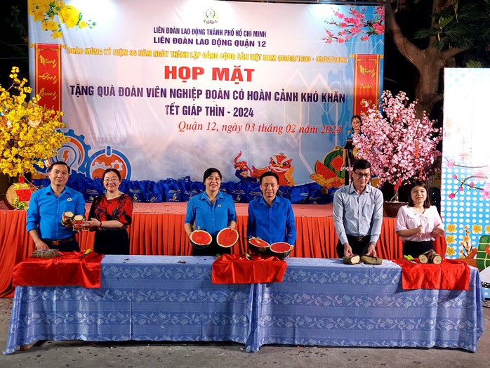 Ai cũng có Tết- Ảnh 6. Ai cũng có Tết- Ảnh 6.