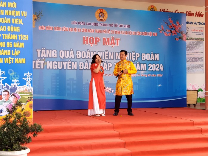 Ai cũng có Tết- Ảnh 2. Ai cũng có Tết- Ảnh 2.