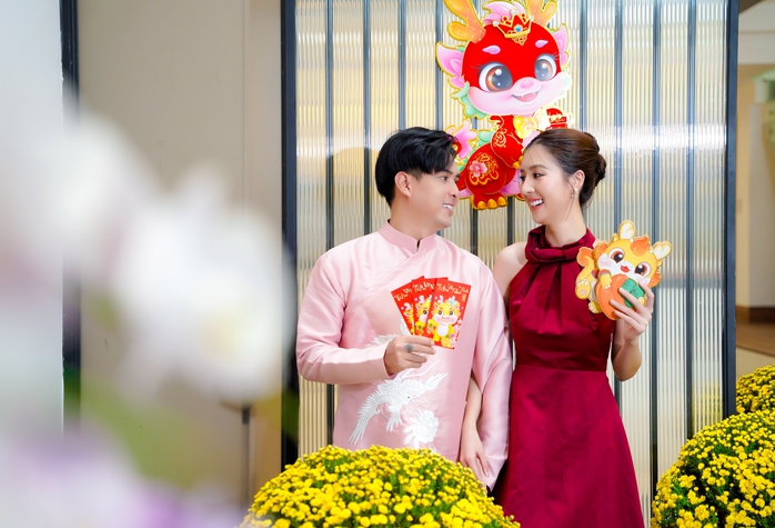 Sao Việt ăn Tết thế nào?- Ảnh 2. Sao Việt ăn Tết thế nào?- Ảnh 2.