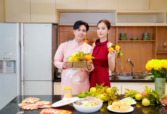 Sao Việt ăn Tết thế nào?- Ảnh 3. Sao Việt ăn Tết thế nào?- Ảnh 3.