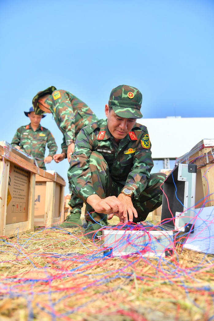 Cận cảnh dàn pháo hoa đêm giao thừa ở Kiên Giang- Ảnh 5. Cận cảnh dàn pháo hoa đêm giao thừa ở Kiên Giang- Ảnh 5.