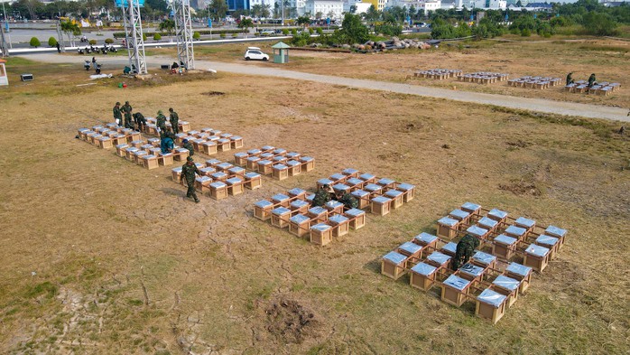 Cận cảnh dàn pháo hoa đêm giao thừa ở Kiên Giang- Ảnh 2. Cận cảnh dàn pháo hoa đêm giao thừa ở Kiên Giang- Ảnh 2.