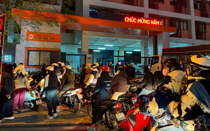 Mãn nhãn với màn trình diễn ánh sáng của 2.024 Drone đêm Giao thừa- Ảnh 5. Mãn nhãn với màn trình diễn ánh sáng của 2.024 Drone đêm Giao thừa- Ảnh 5.