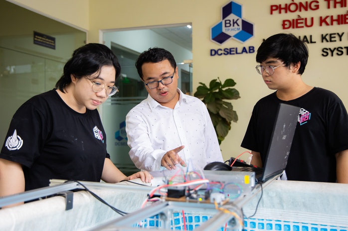 Đi xa để trở về- Ảnh 3. Đi xa để trở về- Ảnh 3.