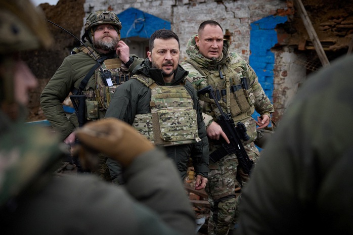 Tổng thống Zelensky cách chức tổng tư lệnh quân đội- Ảnh 1. Tổng thống Zelensky cách chức tổng tư lệnh quân đội- Ảnh 1.