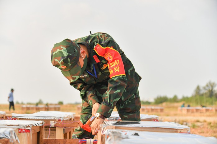 Cận cảnh dàn pháo hoa đêm giao thừa ở Kiên Giang- Ảnh 10. Cận cảnh dàn pháo hoa đêm giao thừa ở Kiên Giang- Ảnh 10.