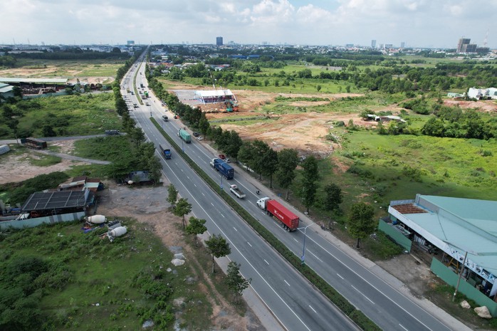 Loạt dự án giao thông trọng điểm tại Bình Dương phải đẩy nhanh tiến độ- Ảnh 1. Loạt dự án giao thông trọng điểm tại Bình Dương phải đẩy nhanh tiến độ- Ảnh 1.
