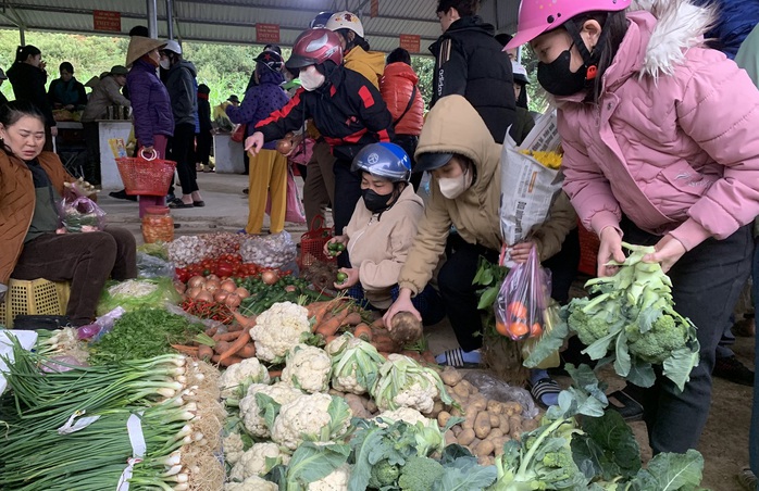 Phiên chợ quê ngày cuối năm- Ảnh 6. Phiên chợ quê ngày cuối năm- Ảnh 6.