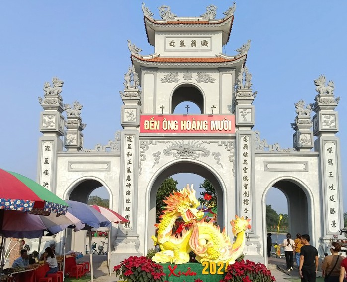 Chi tiết vụ trộm tiền công đức tại Đền Ông Hoàng Mười- Ảnh 3. Chi tiết vụ trộm tiền công đức tại Đền Ông Hoàng Mười- Ảnh 3.