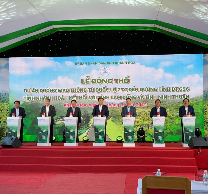 Chủ tịch Quốc hội dự lễ động thổ Quốc lộ 27C kết nối Ninh Thuận - Khánh Hòa - Lâm Đồng- Ảnh 1. Chủ tịch Quốc hội dự lễ động thổ Quốc lộ 27C kết nối Ninh Thuận - Khánh Hòa - Lâm Đồng- Ảnh 1.