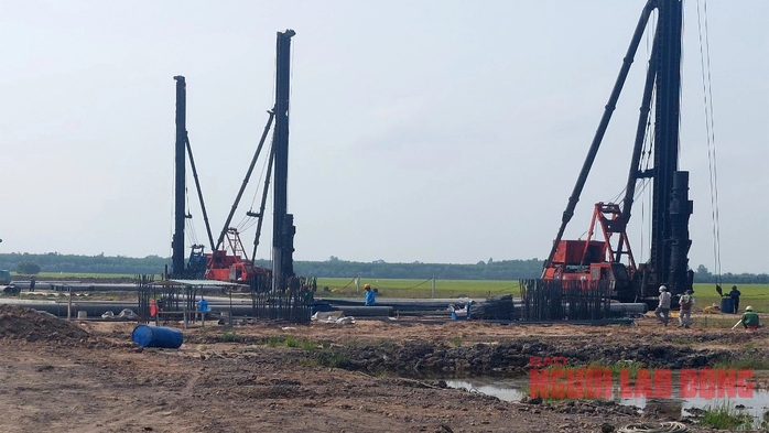 Cao tốc Châu Đốc – Cần Thơ – Sóc Trăng đang Cao tốc Châu Đốc – Cần Thơ – Sóc Trăng đang