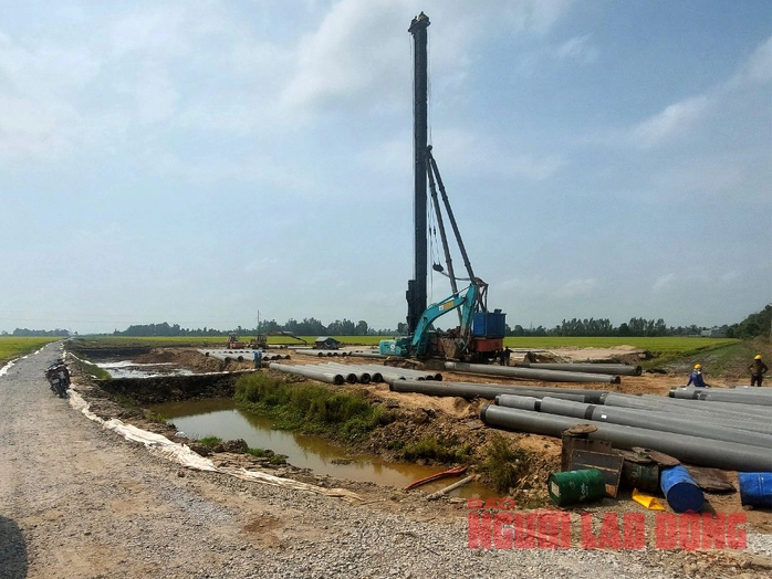 Cao tốc Châu Đốc – Cần Thơ – Sóc Trăng đang Cao tốc Châu Đốc – Cần Thơ – Sóc Trăng đang