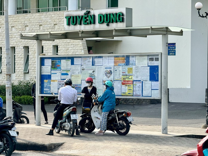 Thị trường lao động - việc làm TP HCM khởi sắc sau Tết - Ảnh 1. Thị trường lao động - việc làm TP HCM khởi sắc sau Tết - Ảnh 1.