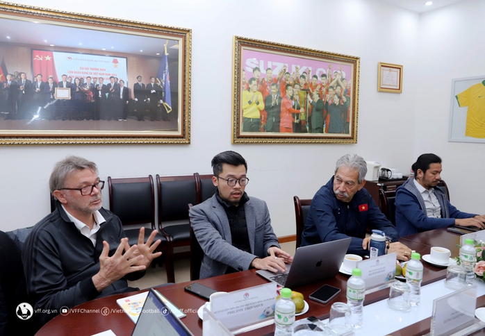 HLV Troussier nói gì trước khi tuyển Việt Nam tái đấu Indonesia? - Ảnh 2. HLV Troussier nói gì trước khi tuyển Việt Nam tái đấu Indonesia? - Ảnh 2.