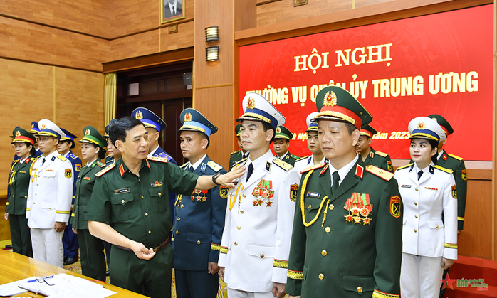 Quân đội có lễ phục mới- Ảnh 1. Quân đội có lễ phục mới- Ảnh 1.