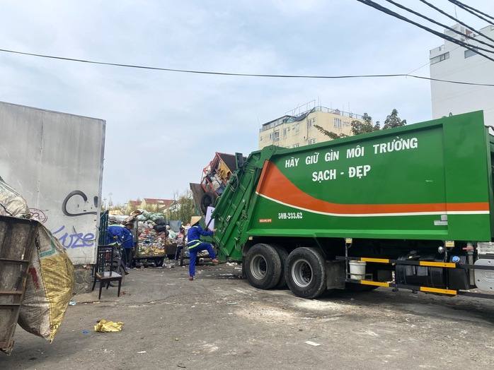 TP HCM chưa thể lập tức chuyển đổi công nghệ xử lý rác- Ảnh 1. TP HCM chưa thể lập tức chuyển đổi công nghệ xử lý rác- Ảnh 1.