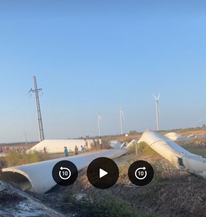 Cánh tuabin điện gió ở Bạc Liêu bị rơi tự do- Ảnh 1. Cánh tuabin điện gió ở Bạc Liêu bị rơi tự do- Ảnh 1.