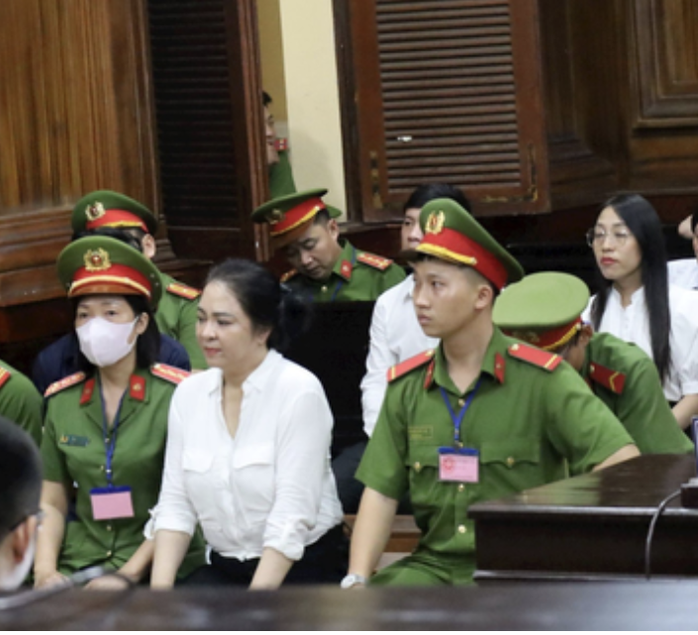 Lý do hoãn xử phúc thẩm vụ án Nguyễn Phương Hằng- Ảnh 1. Lý do hoãn xử phúc thẩm vụ án Nguyễn Phương Hằng- Ảnh 1.