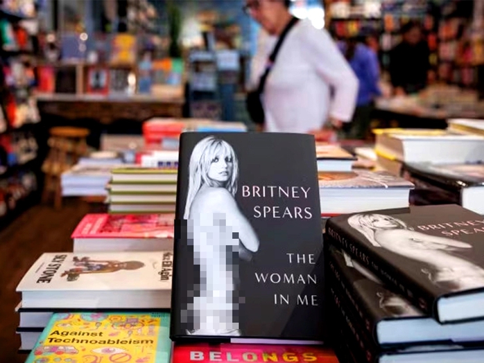 Hồi ký gây chấn động của Britney Spears đến Việt Nam- Ảnh 3. Hồi ký gây chấn động của Britney Spears đến Việt Nam- Ảnh 3.