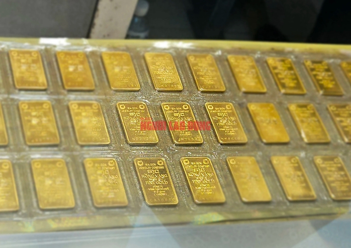 Giá vàng hôm nay 10-3: Vàng nhẫn và SJC sẽ tăng sốc đến khi nào?- Ảnh 1.