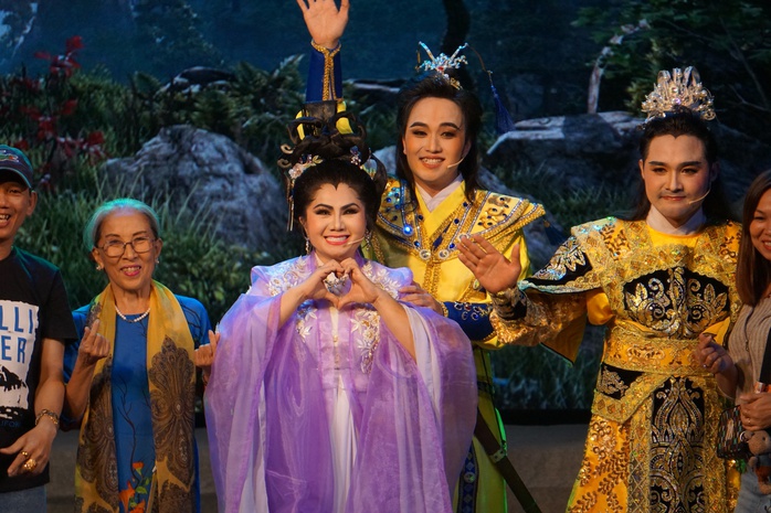 Vì sao NSƯT Võ Minh Lâm, Tú Sương tạo sức hút cho Vì sao NSƯT Võ Minh Lâm, Tú Sương tạo sức hút cho