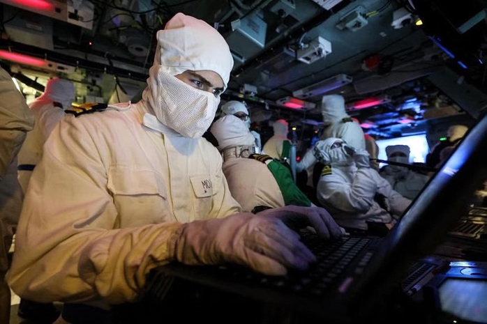 Tàu chiến HMS Richmond của Anh dùng tên lửa Sea Ceptor ngăn chặn cuộc tấn công bằng UAV của Houthi trong đêm 9-3. Ảnh: EPA-EFE Tàu chiến HMS Richmond của Anh dùng tên lửa Sea Ceptor ngăn chặn cuộc tấn công bằng UAV của Houthi trong đêm 9-3. Ảnh: EPA-EFE