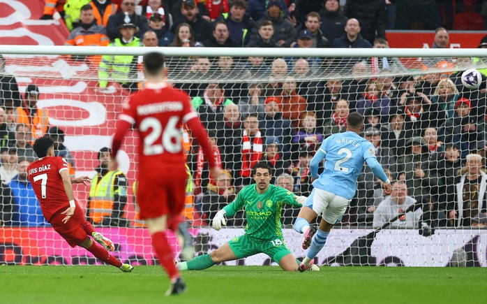 Liverpool chia điểm nghẹt thở với Man City, Arsenal hưởng lợi lớn- Ảnh 6. Liverpool chia điểm nghẹt thở với Man City, Arsenal hưởng lợi lớn- Ảnh 6.
