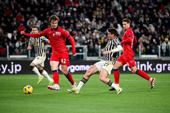 Vòng 28 Serie A: Inter vững ngôi đầu, Milan chiếm ngôi nhì từ Juventus- Ảnh 2. Vòng 28 Serie A: Inter vững ngôi đầu, Milan chiếm ngôi nhì từ Juventus- Ảnh 2.