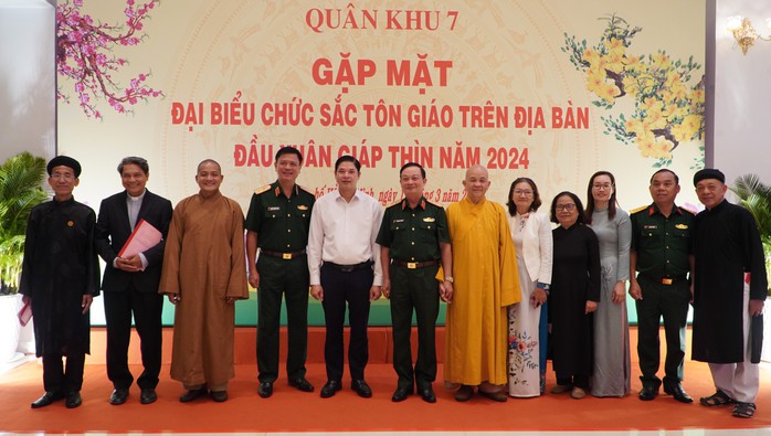 Phát huy nguồn lực tôn giáo trong xây dựng và bảo vệ Tổ quốc- Ảnh 2. Phát huy nguồn lực tôn giáo trong xây dựng và bảo vệ Tổ quốc- Ảnh 2.