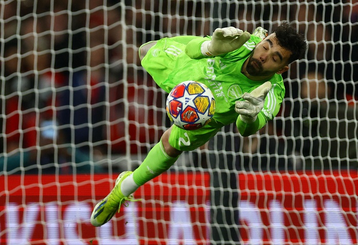 "Đấu súng" nghẹt thở, Arsenal phá dớp vào tứ kết Champions League - Ảnh 1. "Đấu súng" nghẹt thở, Arsenal phá dớp vào tứ kết Champions League - Ảnh 1.