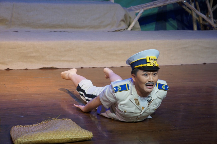 Cười nghiêng ngã với Cười nghiêng ngã với
