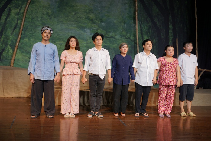 Cười nghiêng ngã với Cười nghiêng ngã với