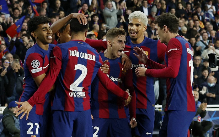 Sao 20 tuổi lập công, Barcelona loại Napoli ở Champions League- Ảnh 1.