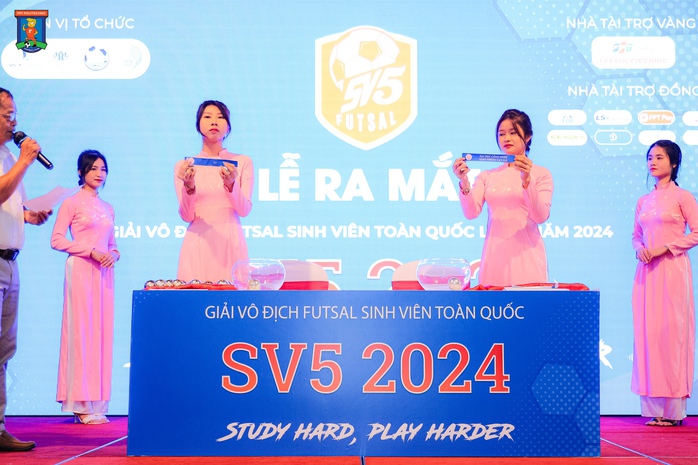 Trần Hữu Đông Triều tham gia sân chơi futsal sinh viên- Ảnh 2. Trần Hữu Đông Triều tham gia sân chơi futsal sinh viên- Ảnh 2.