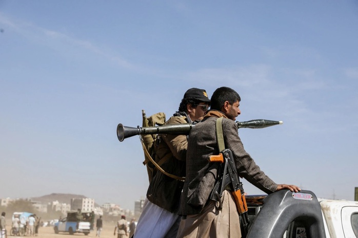 Lực lượng Houthi diễu hành thể hiện sự đoàn kết với người Palestine ở dải Gaza. Ảnh: Reuters Lực lượng Houthi diễu hành thể hiện sự đoàn kết với người Palestine ở dải Gaza. Ảnh: Reuters