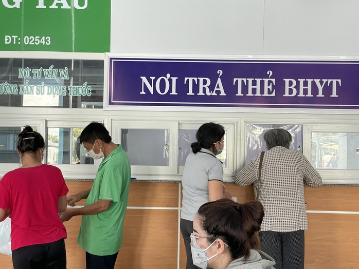 Đề xuất giải pháp giảm chi tiền túi cho người dân từ quỹ BHYT- Ảnh 1. Đề xuất giải pháp giảm chi tiền túi cho người dân từ quỹ BHYT- Ảnh 1.