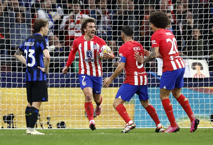 Sút luân lưu tệ hại, á quân Inter Milan đánh rơi vé tứ kết Champions League- Ảnh 2. Sút luân lưu tệ hại, á quân Inter Milan đánh rơi vé tứ kết Champions League- Ảnh 2.