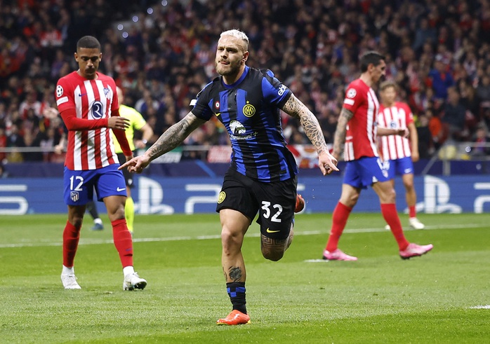 Sút luân lưu tệ hại, á quân Inter Milan đánh rơi vé tứ kết Champions League- Ảnh 1. Sút luân lưu tệ hại, á quân Inter Milan đánh rơi vé tứ kết Champions League- Ảnh 1.