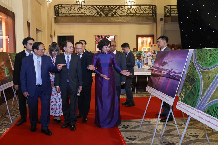 ADB cam kết đầu tư 3 tỉ USD cho 23 dự án tại Việt Nam- Ảnh 2. ADB cam kết đầu tư 3 tỉ USD cho 23 dự án tại Việt Nam- Ảnh 2.