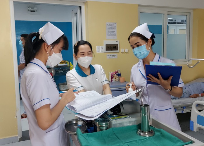 Từ 15-4, những vị trí nào thuộc lĩnh vực y tế phải chuyển đổi công tác?- Ảnh 1. Từ 15-4, những vị trí nào thuộc lĩnh vực y tế phải chuyển đổi công tác?- Ảnh 1.