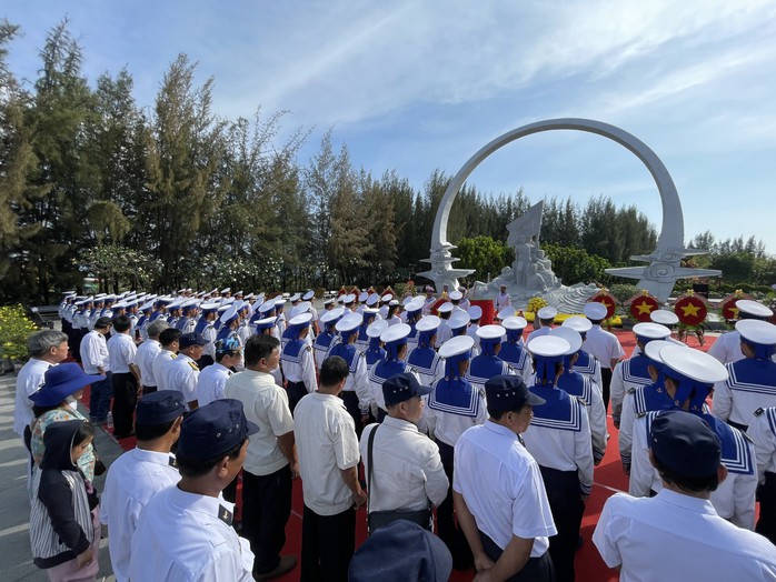 Nhiều địa phương tổ chức tưởng niệm 36 năm sự kiện Gạc Ma- Ảnh 1. Nhiều địa phương tổ chức tưởng niệm 36 năm sự kiện Gạc Ma- Ảnh 1.