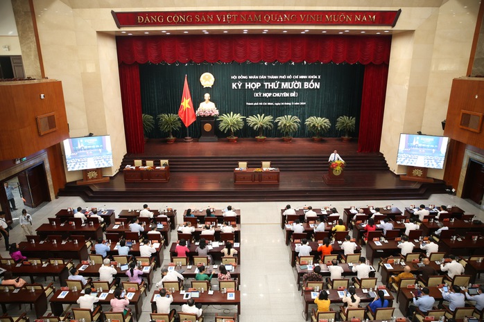 Nguyên Bí thư Quận ủy quận 1 thôi làm đại biểu HĐND TP HCM- Ảnh 2.