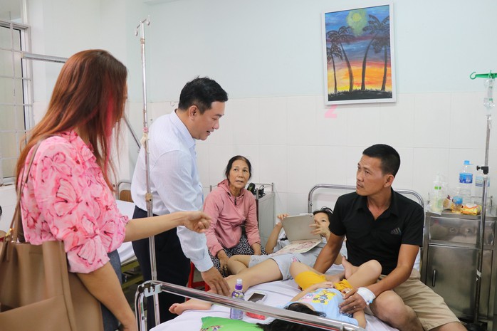 Ăn cơm gà hơn 220 ca nghi ngộ độc- Ảnh 1. Ăn cơm gà hơn 220 ca nghi ngộ độc- Ảnh 1.